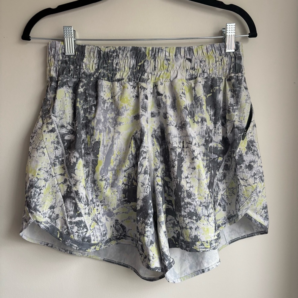 lululemon athletica Lululemon Hotty Hot Mid-Rise Shorts